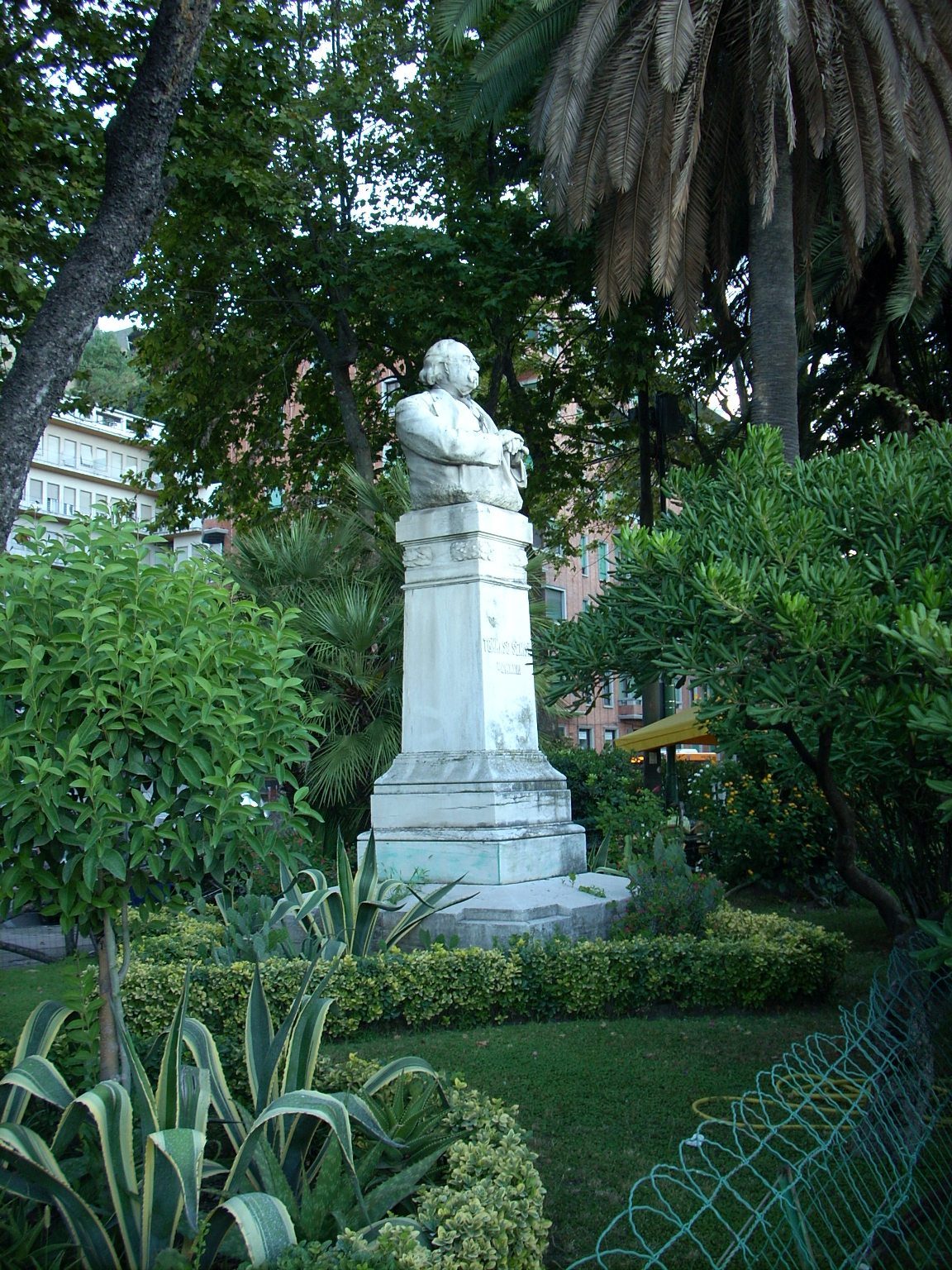 Tommaso Senise monument, Naples - 02.JPG